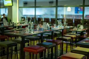 MHP-RIESEN-Ludwigsburg-Business-Club-Tisch-Mitte